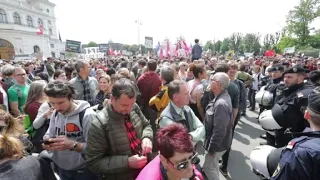 People demonstrate in Vienna after vice-chancellor resigns