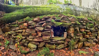 7 Days Solo Survival Camping, Building Warm Bushcraft Shelter and Fireplace - STONE HOUSE - Cooking