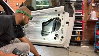 Audi A3 (8P) Cabriolet Door Panel Removal & Wiring Loom Replacement