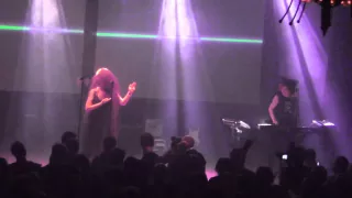 Simi Nah and daughter - Euroshima (Wardance) (cover Snowy Red) (De Casino St Niklaas 27/02/2015)
