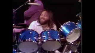 GLORIOUS! Drum Solo - Ronnie Tutt 1976