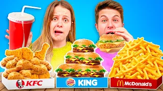 MANGIAMO SOLO CIBO MC DONALD’S vs KFC vs BURGER KING per 24 ORE! *CHALLENGE*