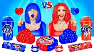 Desafío Comida Roja VS Azul | ¡Show con Comida de 1 Solo Color! Guerra Loca por RATATA BRILLIANT