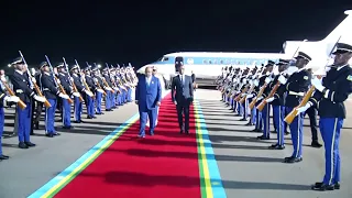 Africa CEO Forum 2024 : Le Président de la République atterrit à Kigali