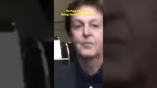 Paul McCartney grabbed Paparazzi 's Camera