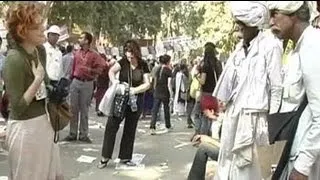 24 hours at the World Social Forum in Mumbai (Aired: January 2004)