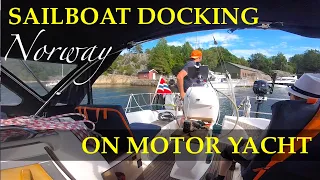 Docking Sailboat on motor yacht - Bavaria 37 Cruiser