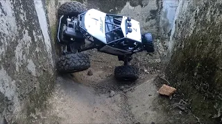 Aksi mobil offroad remot Rock Crawler