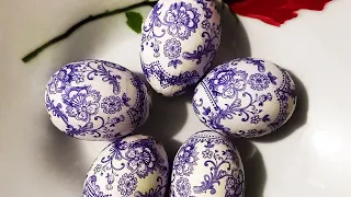 Секрет потрясающих пасхальных яиц — покраска яиц бумажными салфетками!