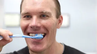 The proper way to use a manual toothbrush: Oral Hygiene - Brushing Tips