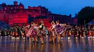 EDINBURGH FESTIVALS: 10 awesome experiences every summer!