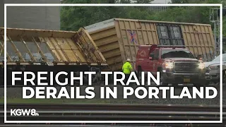 Freight train derails on Steel Bridge in Portland