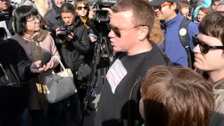 Спор Хаджинова и титушковода под Конституционным судом в Киеве 16.04.2015