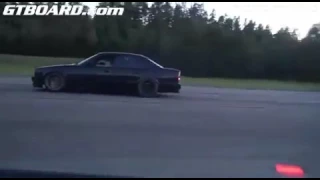 BMW M5 e34 900hp vs BUGATTI VEYRON 1001hp