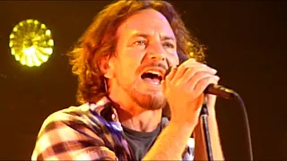 Pearl Jam - Air Canada Centre, Toronto, Canada (09/12/2011)