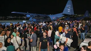 Erstes Evakuierungsflugzeug aus Sudan in Berlin gelandet