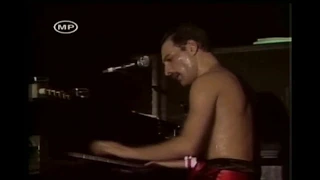 Queen - Bohemian Rhapsody (Live in Tokyo 5/11/85) HD opera section video