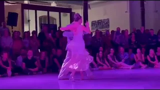 Mariano Otero y Rebeca Núñez. Inertantional Trieste Tango Festival 2022. Vals