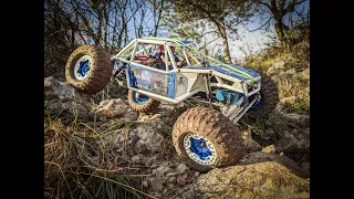 Axial capra crawling, 3 gear trans, fusion pro 2300kv, 120 mm shocks