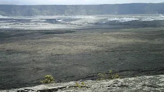 Time-lapse images show collapse of Kilauea volcano's summit caldera floor