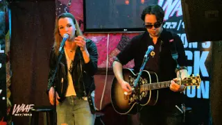 Halestorm performs Dear Daughter (Acoustic)