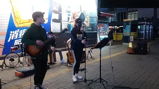 cover   喜歡你 -Beyond   by  Shuttle   Bus  @TST  busking  (08032020 )