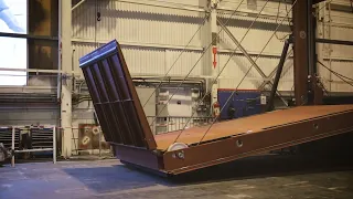 Cargo door with ramp