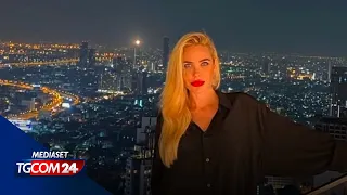 Ilary Blasi vola a Bangkok per Capodanno