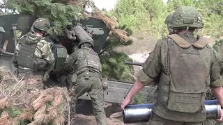 Russian artillery Msta-B.