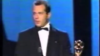 Bruce Willis wins an Emmy for Moonlighting (1987)