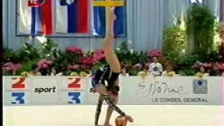 Alina Kabaeva RUS ball Corbeil 2001