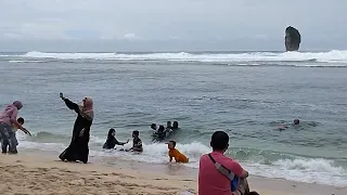 UPDATE   AWAL TAHUN ,PANTAI TANJUNG PENYU YG LG VIRAL TA