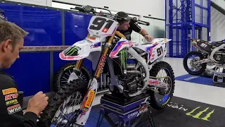 Livery Change of Jeremy Seewer's YZ450FM for MXGP Lommel