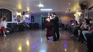 Bailando Tango em Curitiba 🇧🇷.  22/07/23 no Centro Cultural Todo Tango