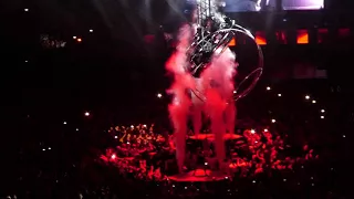 Armin van Buuren vval upside down