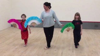 Traditional Chinese fan dance