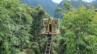 How to build a bamboo house on top of a tree - Bushcraft Alone / King Of Satyr