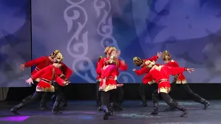 Ансамбль танца Карнавал - Казахский  танец Салтанат.