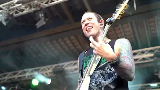 @trivium- 'A Gunshot To The Head Of Trepidation‘ - AT A JUNKYARD?