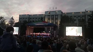 Валентин Коновалов поздравил жителей Хакасии с Днём республики