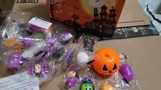 Halloween Pumpkins with 24PCS Mochi Squishy Toys Review, Great Alternative to Halloween Candy