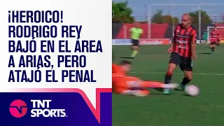 ¡HÉROICO! 👏  RODRIGO REY BAJÓ A ARIAS EN EL ÁREA, PERO ATAJÓ EL PENAL 🙌