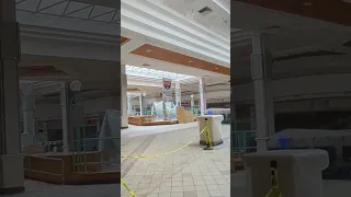 the 1st day of closing this mall .
