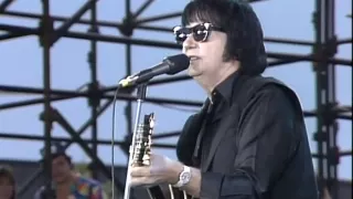 Roy Orbison - Crying (Live at Farm Aid 1985)