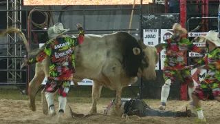 O PODER de uma ORAÇÃO (O Cowboy APAGOU na ARENA de EMILIANÓPOLIS)