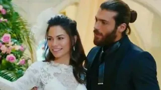 ¡Se revelan fotos de la boda de Demet Özdemir y Can Yaman!