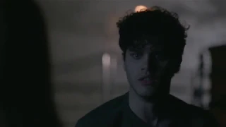 Legacies 1x01 Landon sees Hope in wolf form