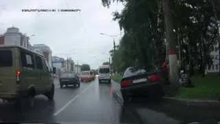 Ауди врезалась в дерево 09.07.2013