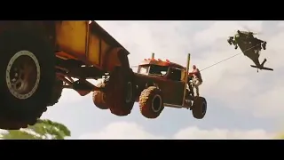 the rock Going Head-To-Head with a HELICOPTER! | Helicopter VS. Trucks | Hobbs & Shaw | Hindi movie