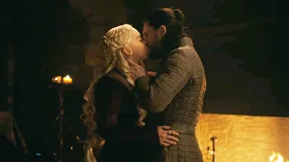 Game of Thrones 8x04 Jon Snow and Daenerys love (You are My Queen) Scene